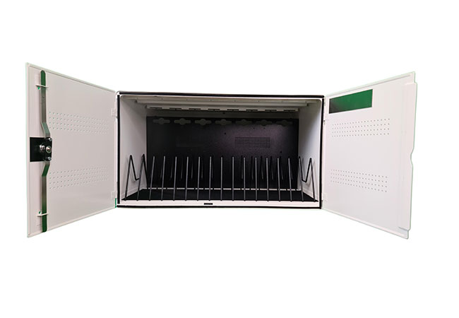 ILLTECxBox 16 Â– GeÃ¶ffnete Frontansicht mit LadefÃ¤chern fÃ¼r 16 Tablets oder iPads und USB-C-Ladetechnologie