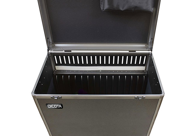 ILLTECxDicota Charging Trolley Â– leere Innenansicht mit LadeanschlÃ¼ssen und strukturierter FÃ¤cheraufteilung.