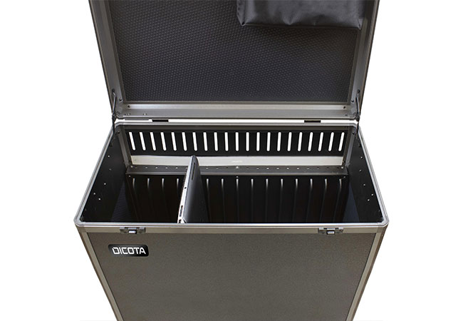 Dicota Charging Trolley fÃ¼r 20 Tablets & Ultrabooks Â– Innenansicht mit einsatzbereiten GerÃ¤ten in gepolsterten LadefÃ¤chern.